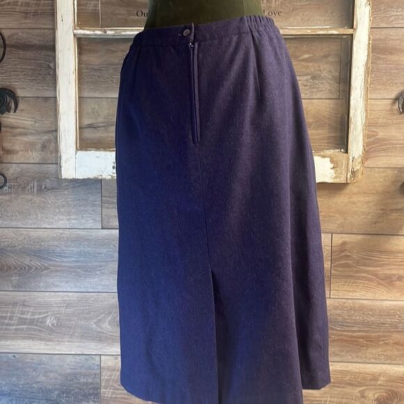 E.H. Woods Wool Blend Pencil Skirt, Vintage, Size 14, Dark Purple - Picture 7 of 11